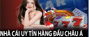 Nên chơi Poker Online hay Offline nhà cái